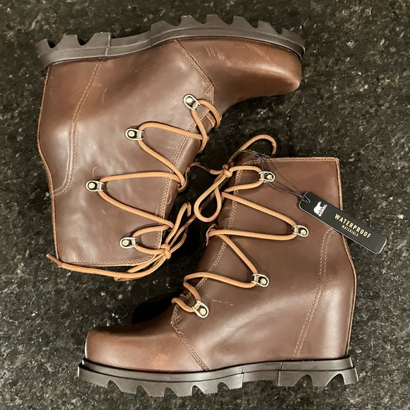 New Sorel Joan Of Arctic Wedge III Lace Boot, Waterproof Leather Lace-Up Booties - Picture 7 of 16